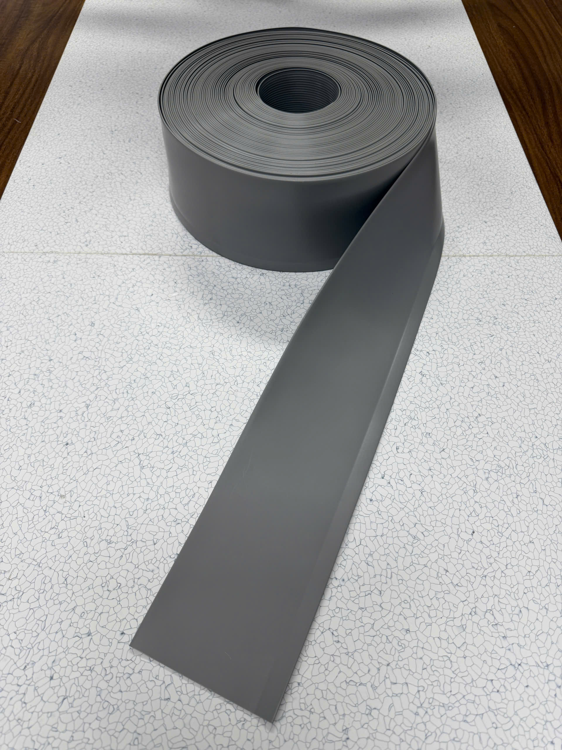 Len Tường Nhựa PVC Skirting
